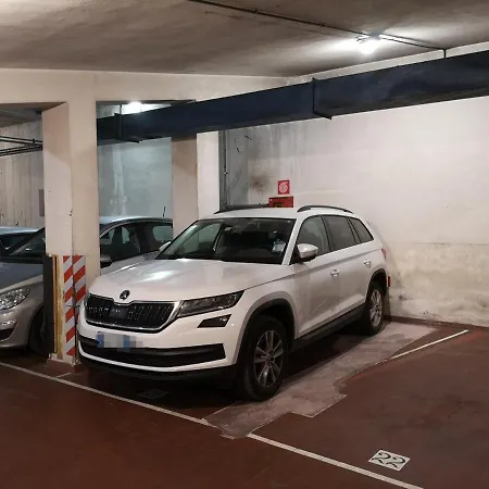 Апартаменты Convenient Family With Private Parking