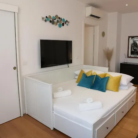 Convenient Family With Private Parking Appartement *
